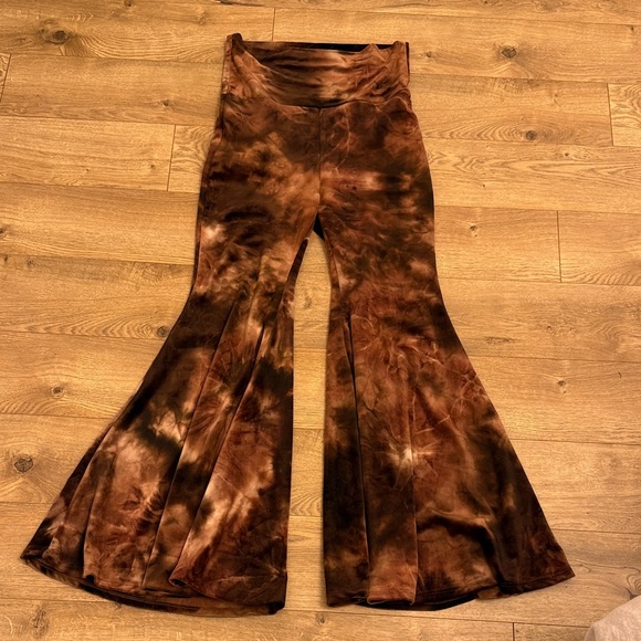 Kantha Bae velvet bells - brown